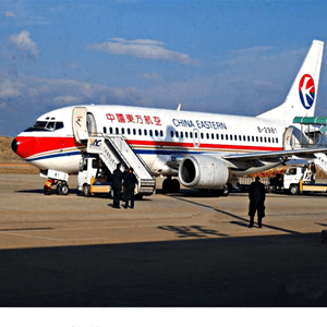 成都双流机场托运航空快运业稳步发展的原因是什么？